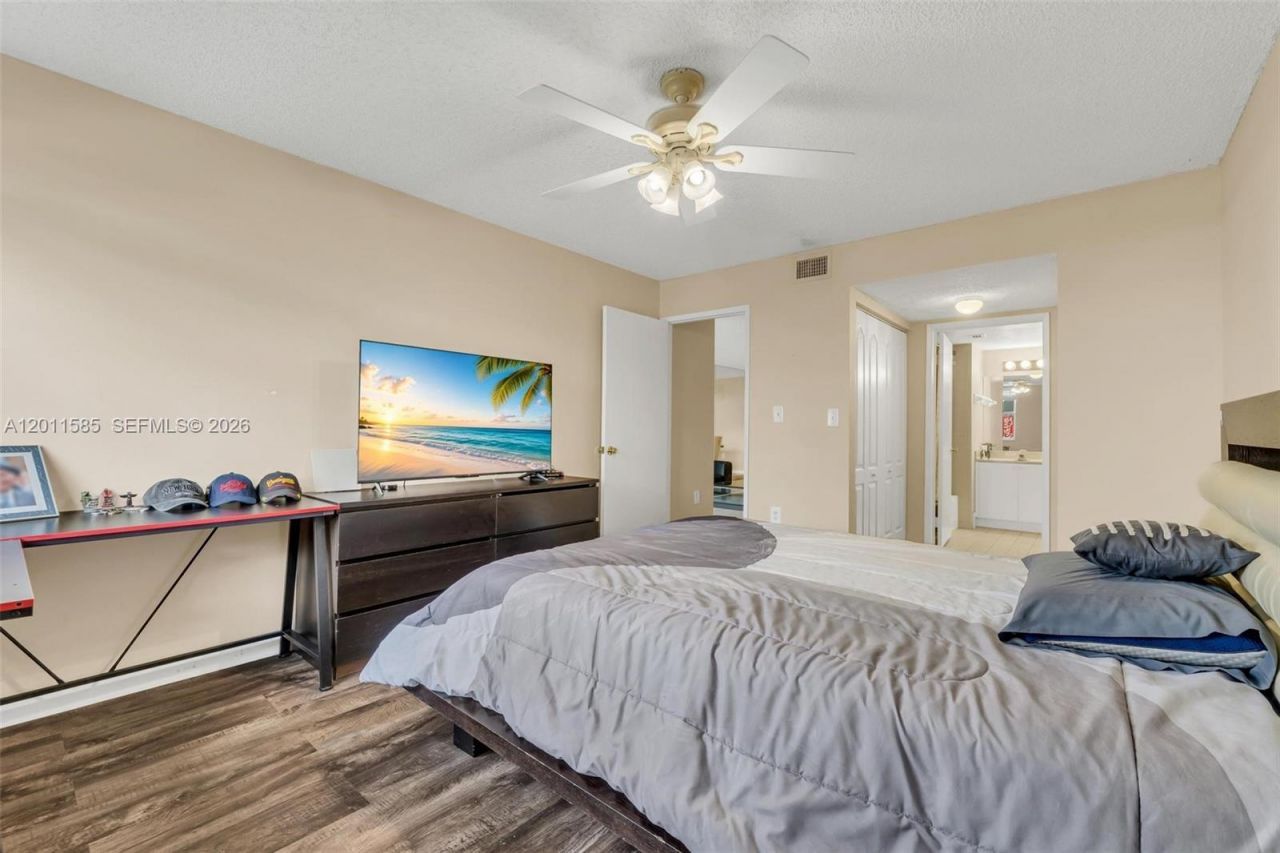 4647 NW 97th Pl , Unit 151, Doral, FL 33178 Photo