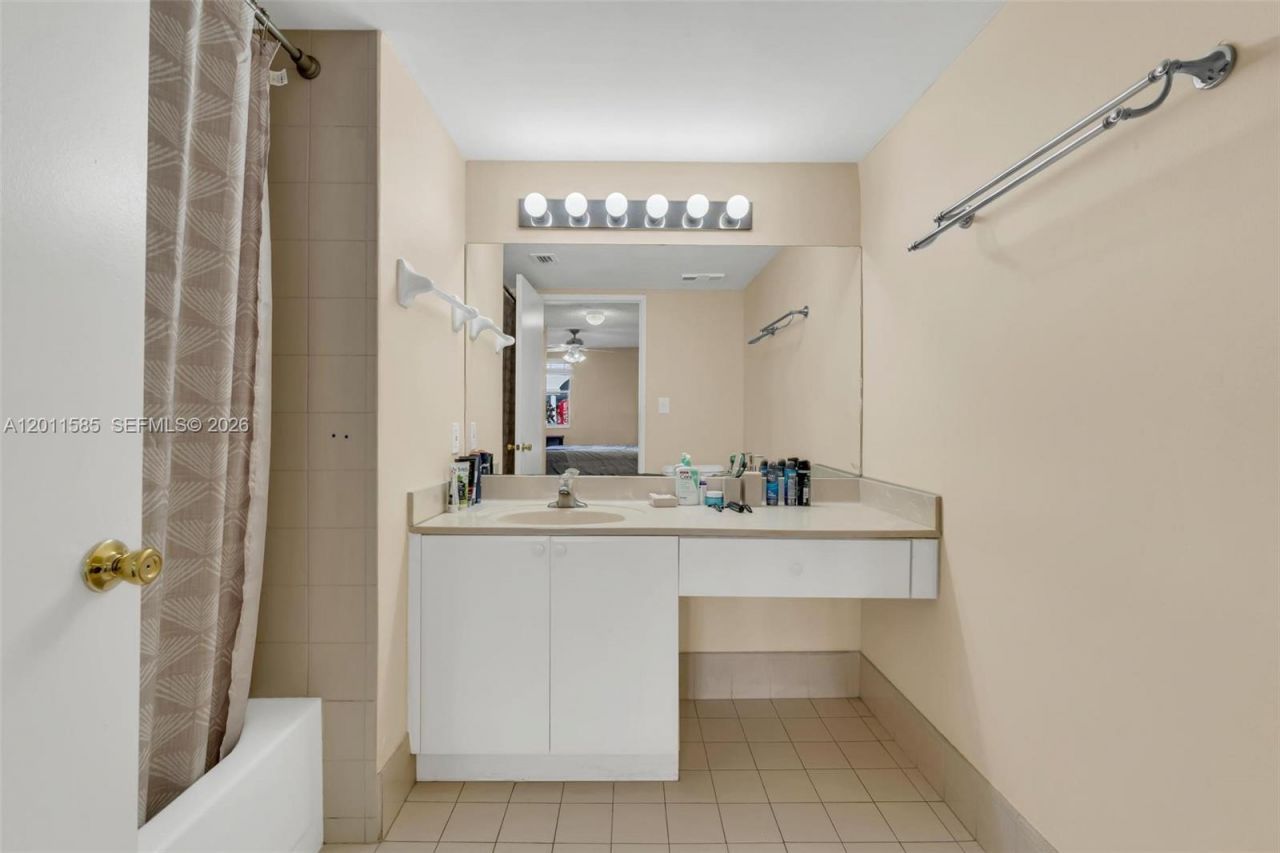 4647 NW 97th Pl , Unit 151, Doral, FL 33178 Photo