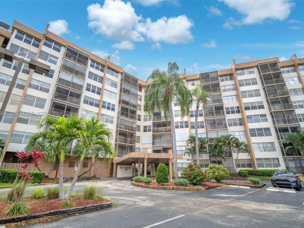 1200 Saint Charles Pl , Unit 415, Pembroke Pines, FL 33026