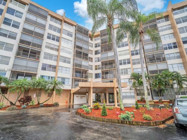 1200 Saint Charles Pl , Unit 415, Pembroke Pines, FL 33026