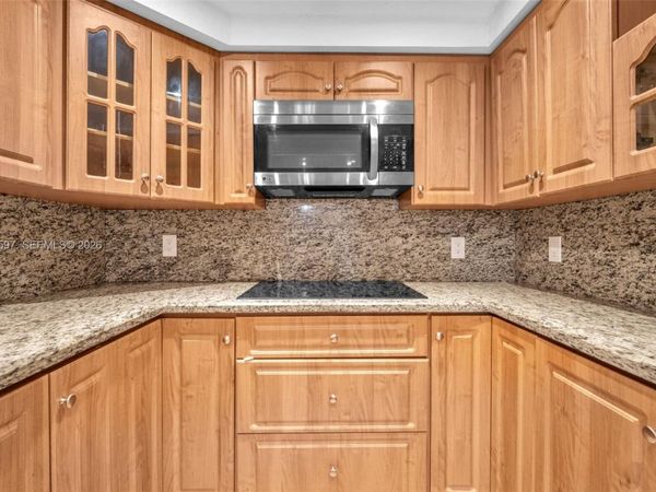 1200 Saint Charles Pl, Unit 415, Pembroke Pines, FL 33026
