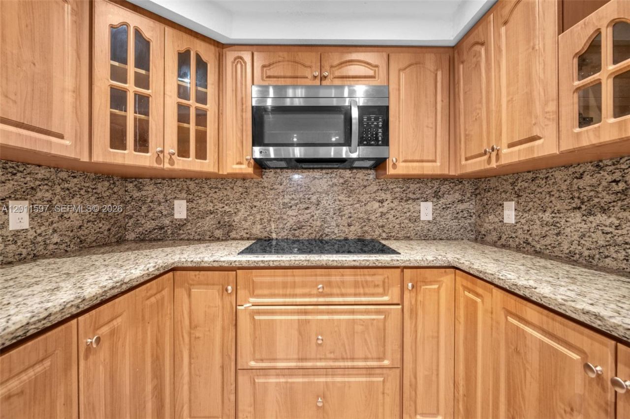 1200 Saint Charles Pl, Unit 415, Pembroke Pines, FL 33026 Main Photo