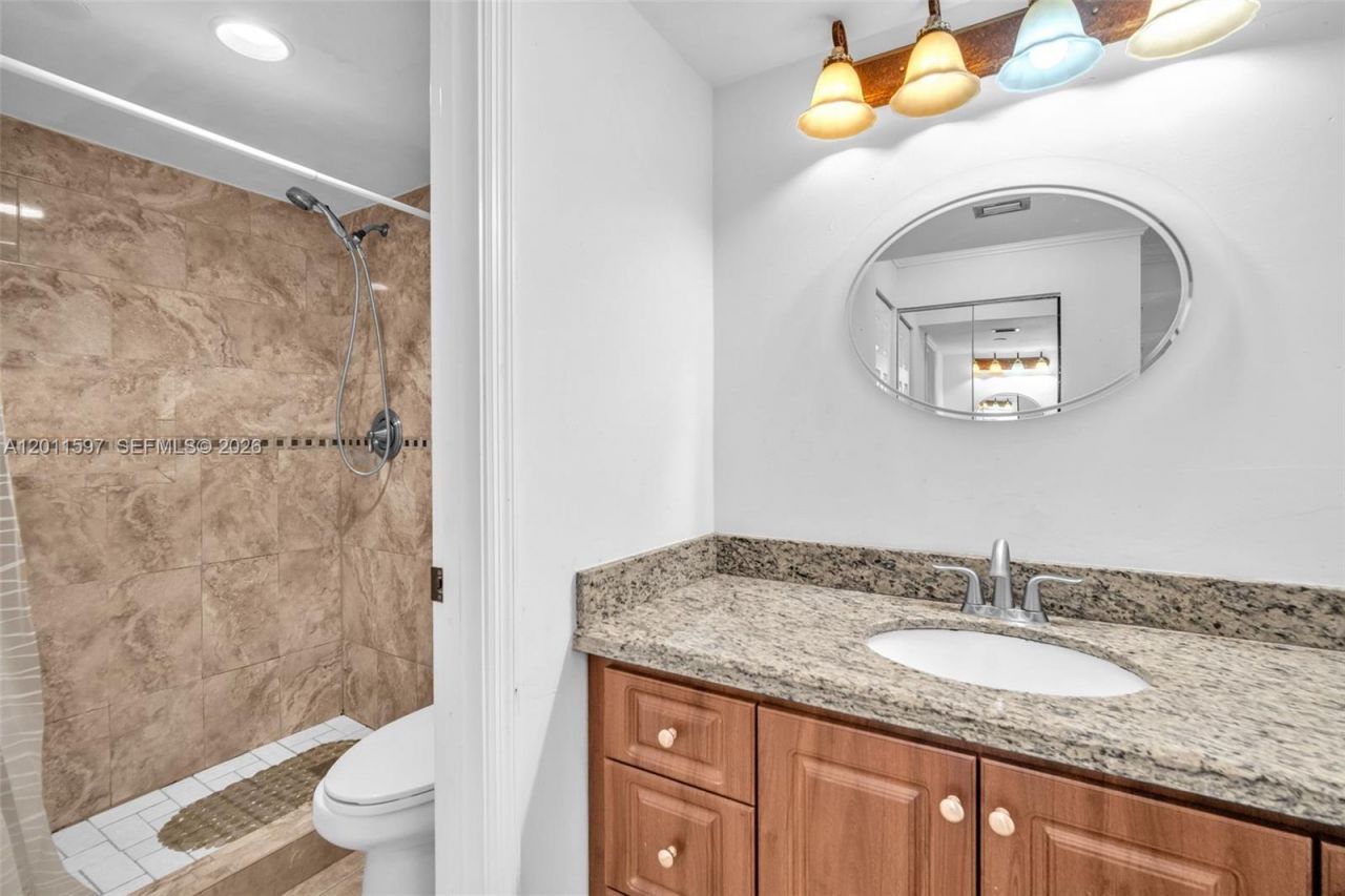 1200 Saint Charles Pl, Unit 415, Pembroke Pines, FL 33026 Photo