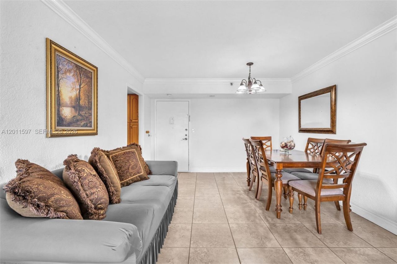 1200 Saint Charles Pl, Unit 415, Pembroke Pines, FL 33026 Photo