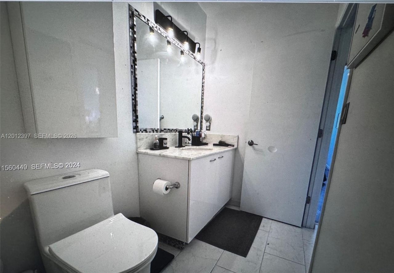 133 NE 2nd Ave , Unit 2003, Miami, FL 33132 Photo