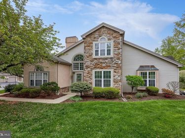 128 GREENVIEW DRIVE, LANCASTER, PA 17601