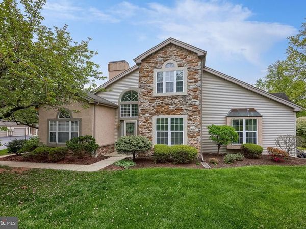 128 GREENVIEW DRIVE, LANCASTER, PA 17601