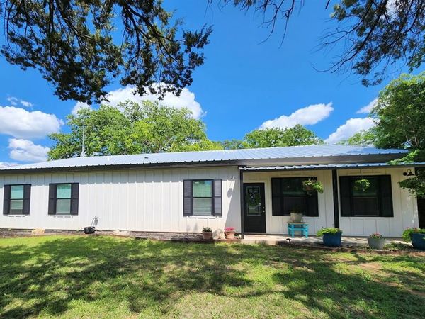 2055 Highway 589 , Sidney, TX 76474