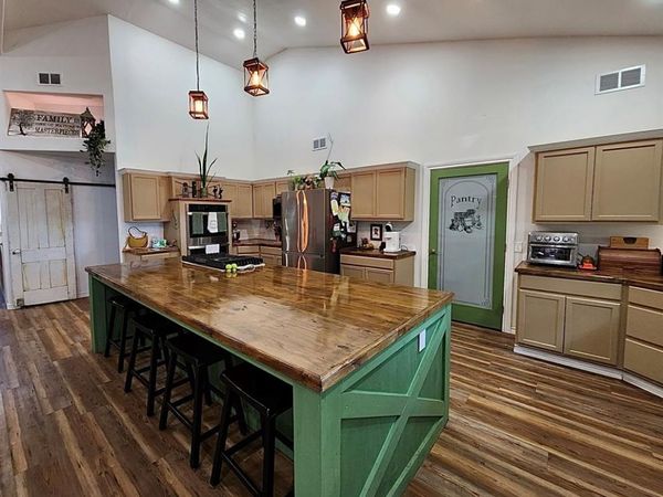 2055 Highway 589, Sidney, TX 76474