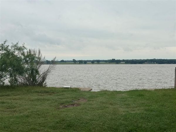 2815 E Briarwood Street, Granbury, TX 76048
