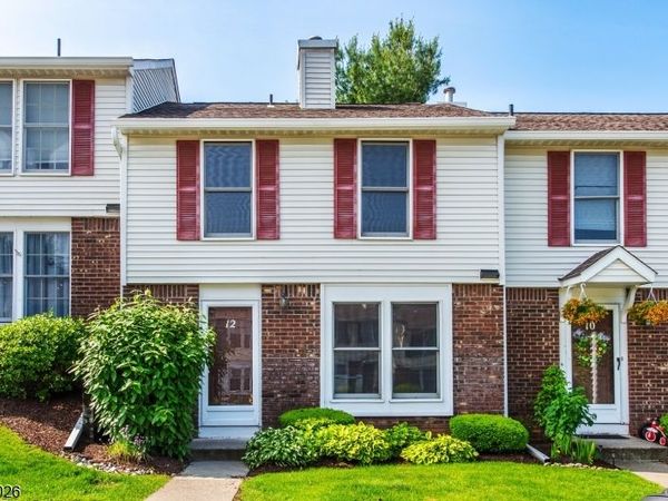 12 Liberty Ln, Franklin, NJ 07416