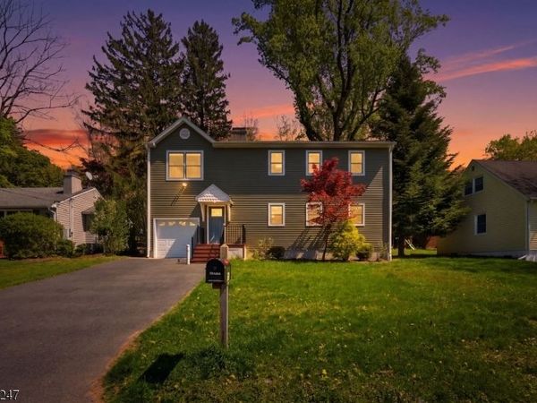 31 Lakeview Rd, Sparta, NJ 07871