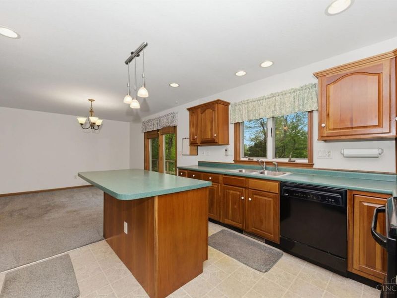 884 Waynoka Dr, Jackson Twp, OH 45171 Photo 17