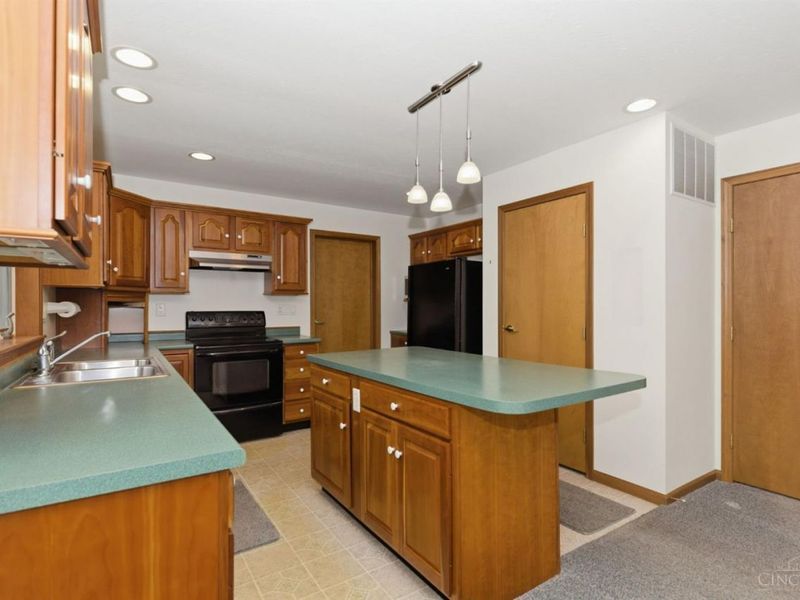 884 Waynoka Dr, Jackson Twp, OH 45171 Photo 20