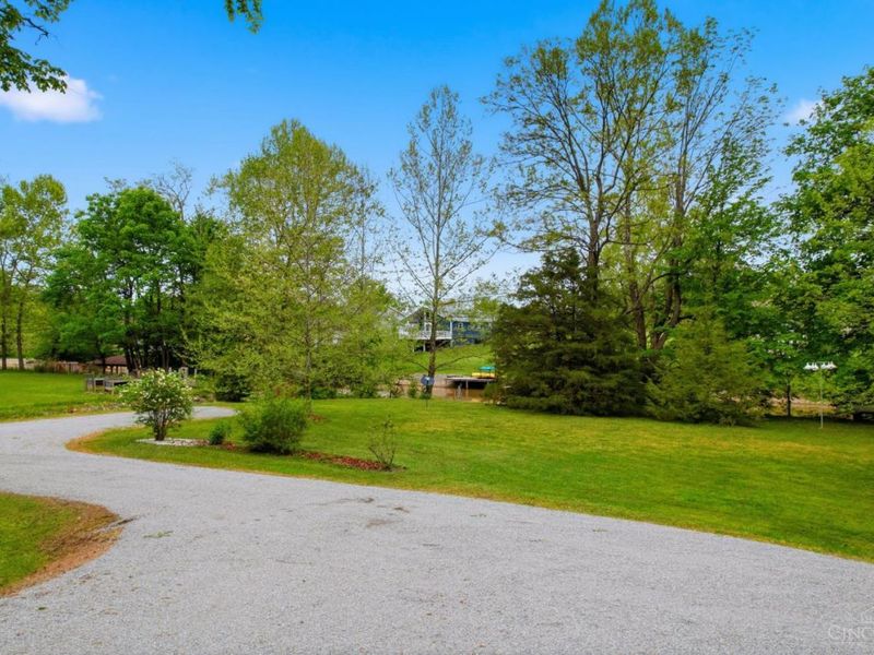 884 Waynoka Dr, Jackson Twp, OH 45171 Photo 9