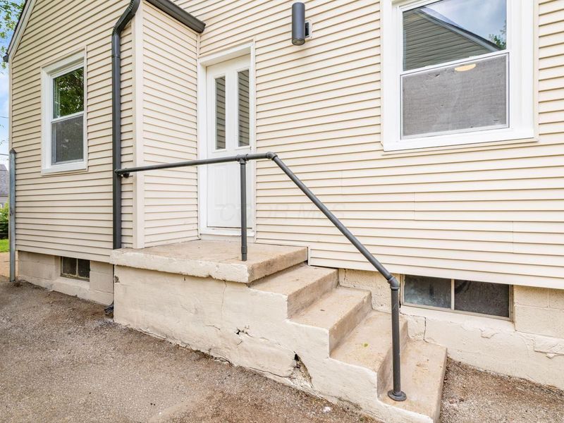 3569 Dresden Street , Columbus, OH 43224 Photo 23