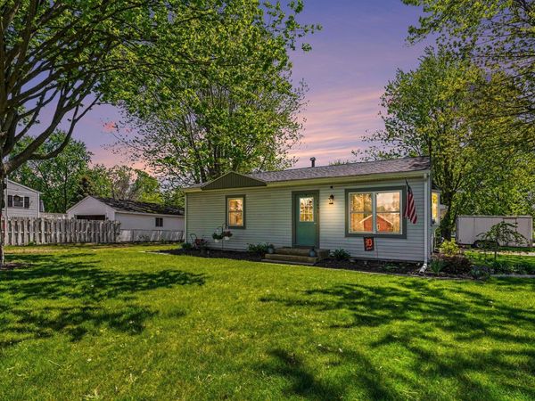 1691 Stratford Avenue, Dorr, MI 49323
