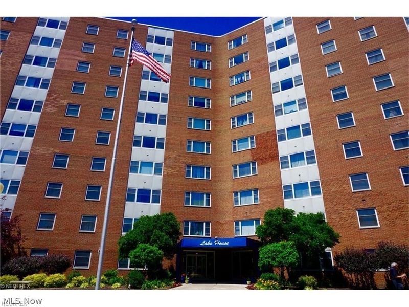 11850 Edgewater Drive, Unit 722, Lakewood, OH 44107 Photo 1