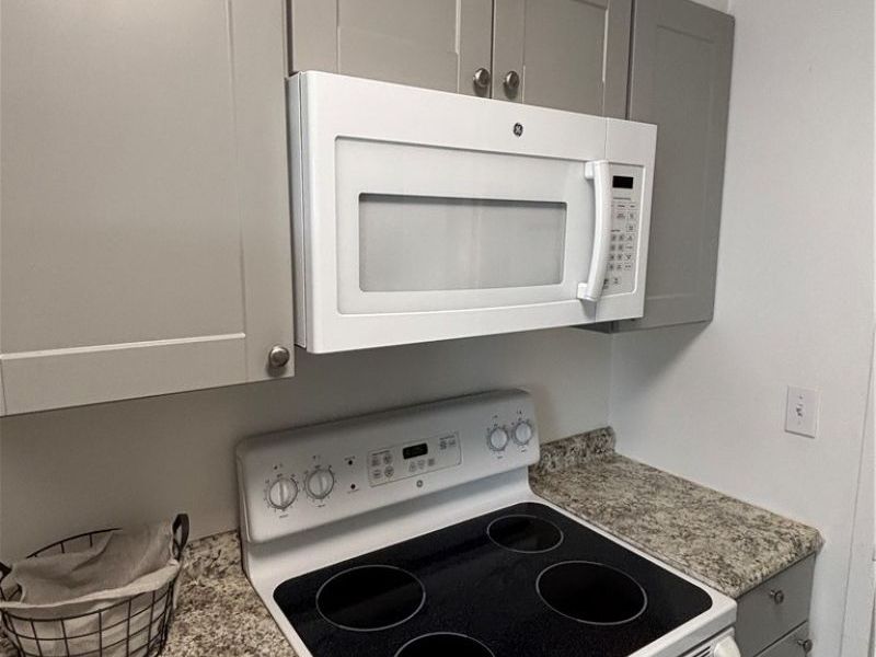 11850 Edgewater Drive, Unit 722, Lakewood, OH 44107 Photo 5