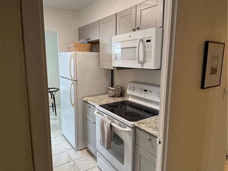 11850 Edgewater Drive, Unit 722, Lakewood, OH 44107 Photo 7