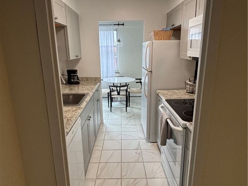 11850 Edgewater Drive, Unit 722, Lakewood, OH 44107 Photo 8