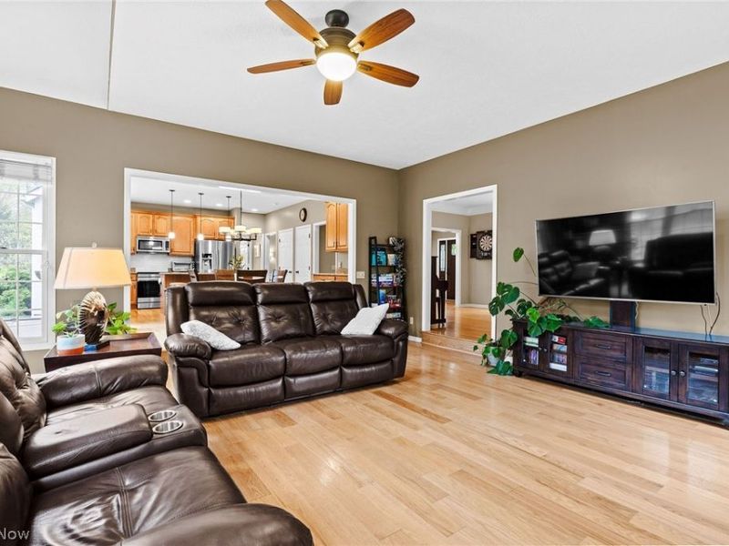 7375 Burntwood Way, Hudson, OH 44236 Photo 8