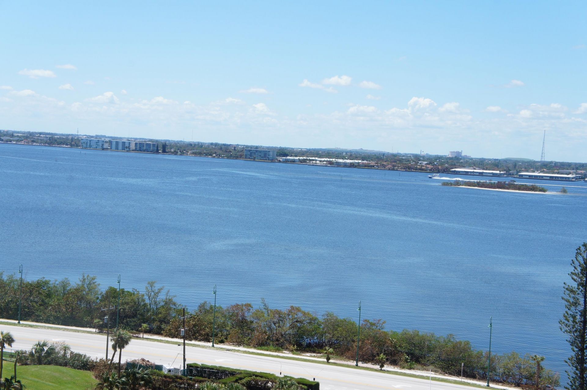 5420 N Ocean Drive, Unit 1705, Singer Island, FL 33404 Photo