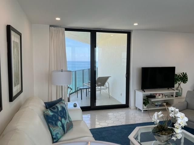 5420 N Ocean Drive, Unit 1705, Singer Island, FL 33404 Photo