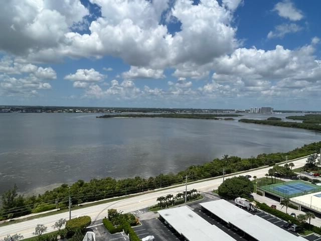 5420 N Ocean Drive, Unit 1705, Singer Island, FL 33404 Photo