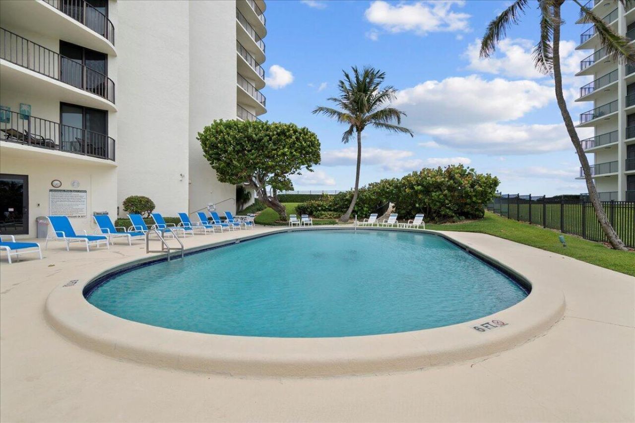 5420 N Ocean Drive, Unit 1705, Singer Island, FL 33404 Photo