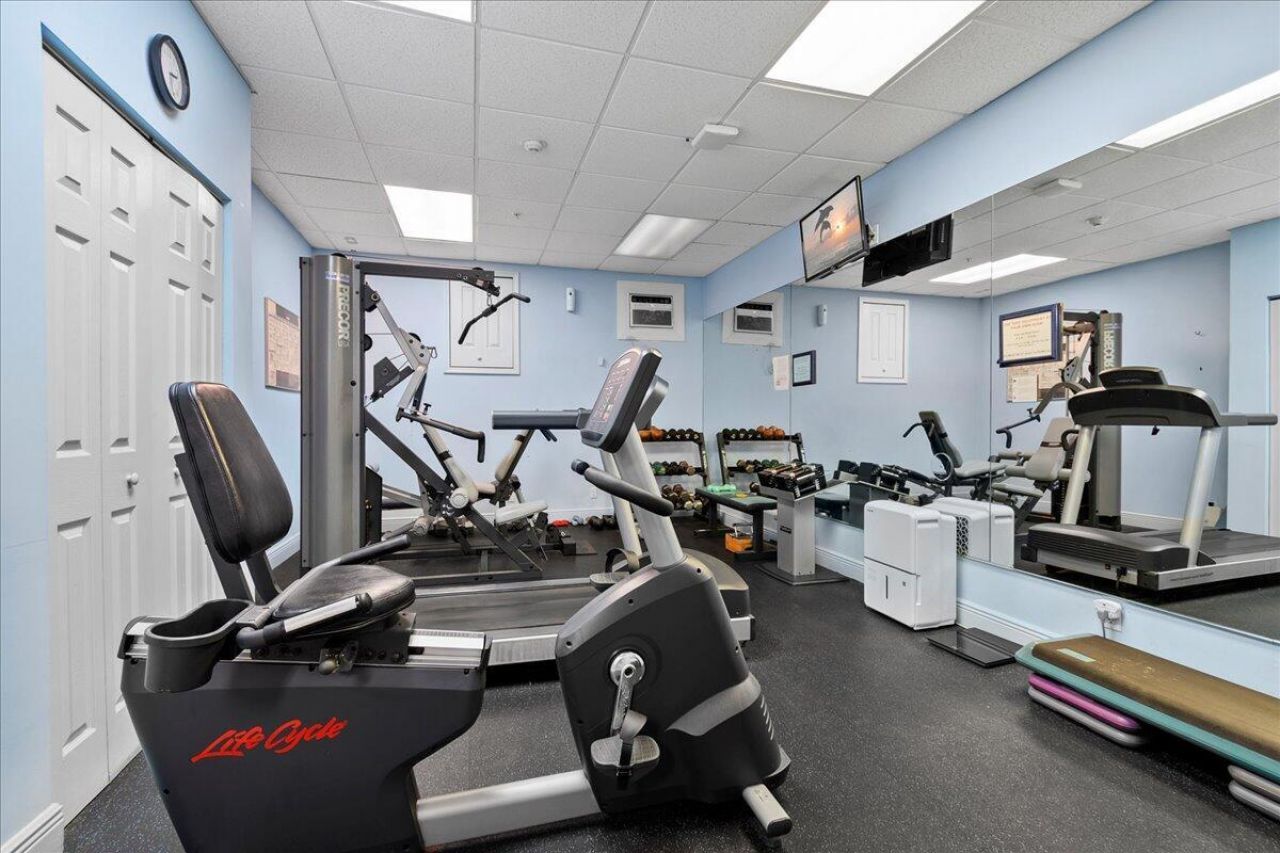 5420 N Ocean Drive, Unit 1705, Singer Island, FL 33404 Photo