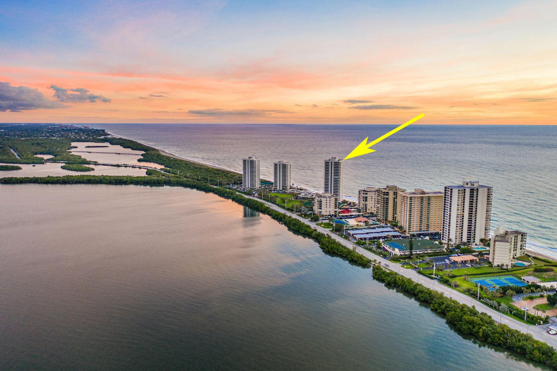 5420 N Ocean Drive, Unit 1705, Singer Island, FL 33404 Photo