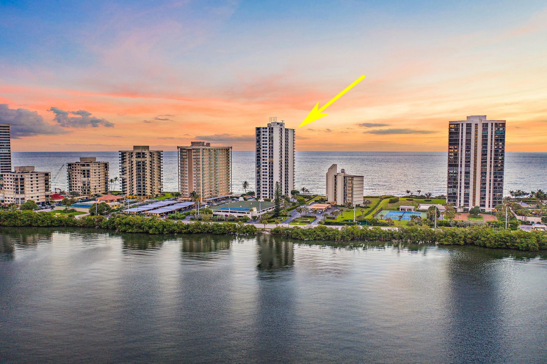 5420 N Ocean Drive, Unit 1705, Singer Island, FL 33404 Photo