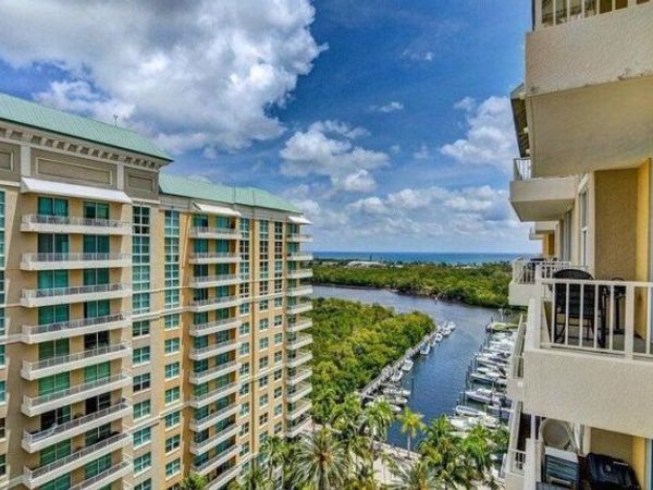 625 Casa Loma Boulevard, Unit Lower Pent, Boynton Beach, FL 33435