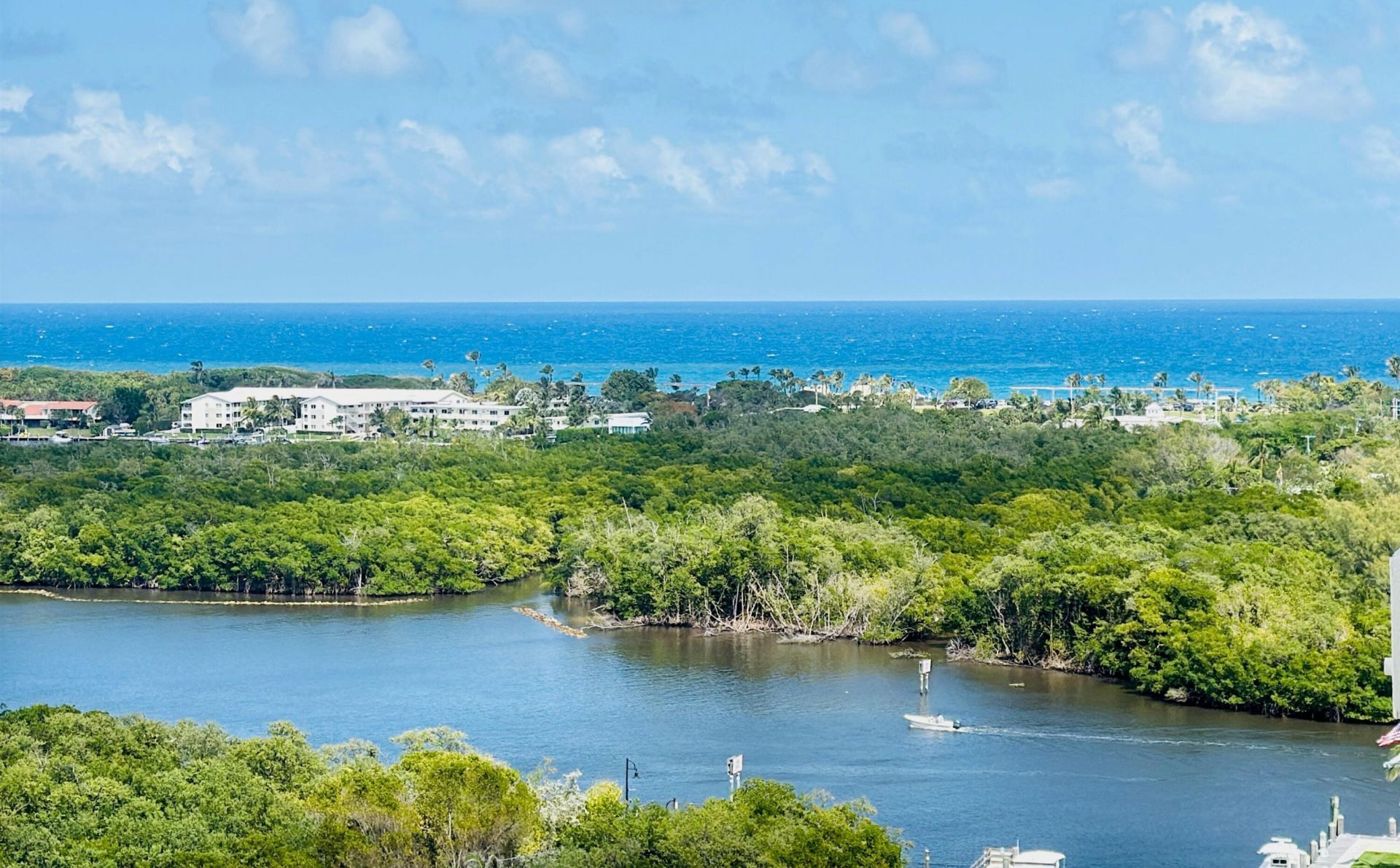 625 Casa Loma Boulevard, Unit Lower Pent, Boynton Beach, FL 33435 Photo