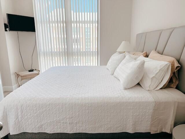 625 Casa Loma Boulevard, Unit Lower Pent, Boynton Beach, FL 33435 Photo
