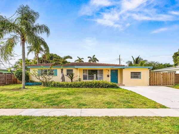 360 NE 23rd Way, Boca Raton, FL 33431