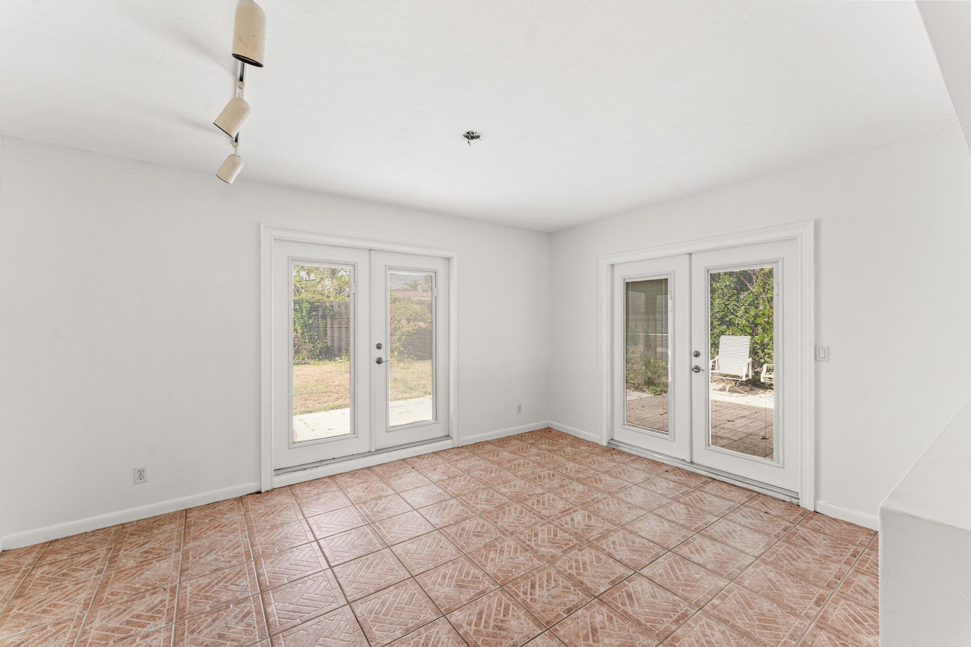 360 NE 23rd Way, Boca Raton, FL 33431 Photo