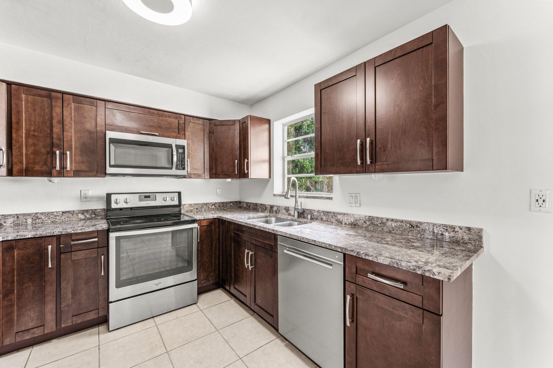 360 NE 23rd Way, Boca Raton, FL 33431 Photo