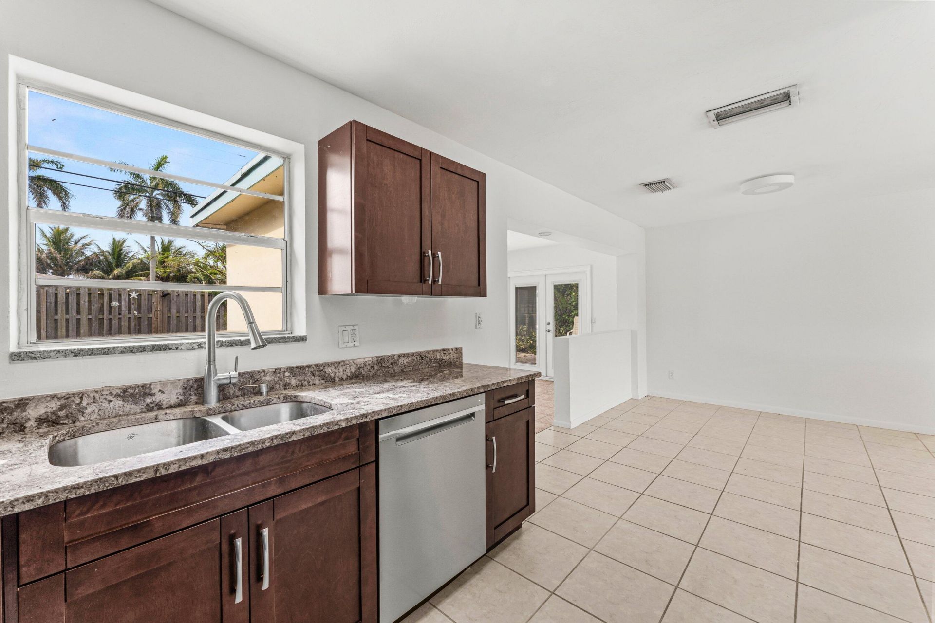 360 NE 23rd Way, Boca Raton, FL 33431 Photo