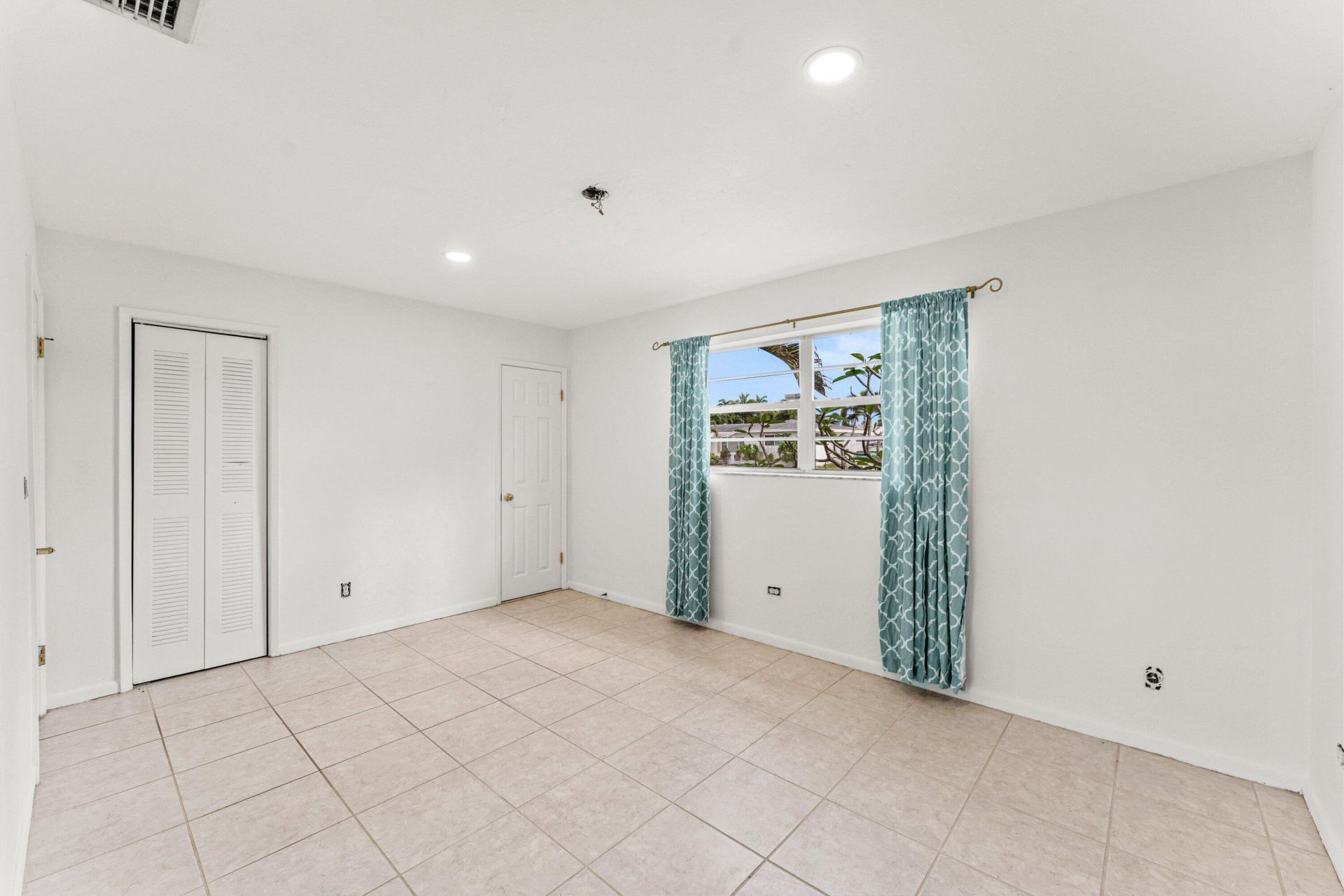 360 NE 23rd Way, Boca Raton, FL 33431 Photo