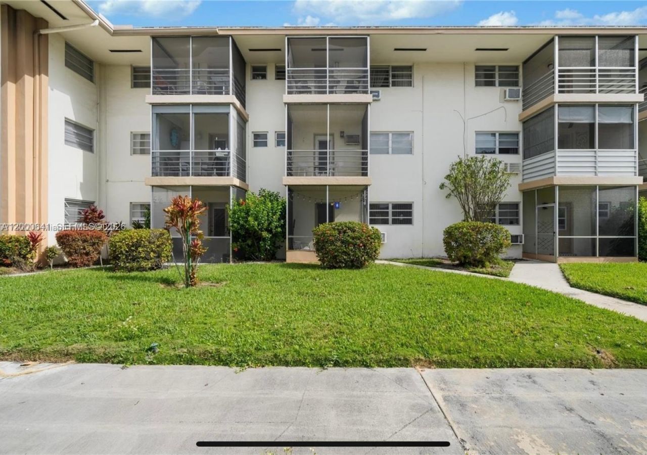 16900 NE 14 , Unit 109, Miami, FL 33162 Photo
