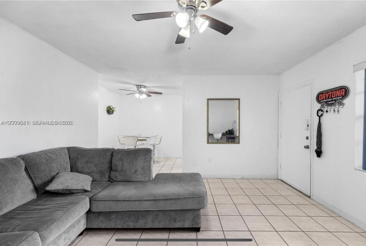 16900 NE 14 , Unit 109, Miami, FL 33162 Photo