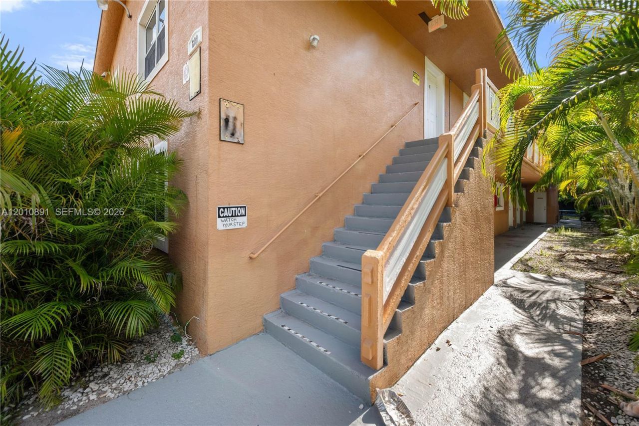 608 SW 16th Ave, Fort Lauderdale, FL 33312 Photo