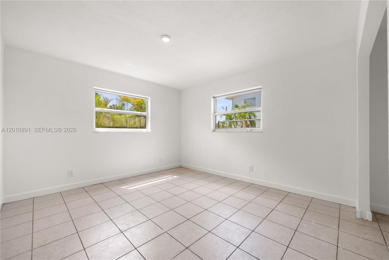 608 SW 16th Ave, Fort Lauderdale, FL 33312 Photo
