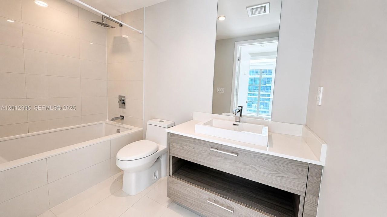1300 S Miami Ave , Unit 4507, Miami, FL 33130 Photo