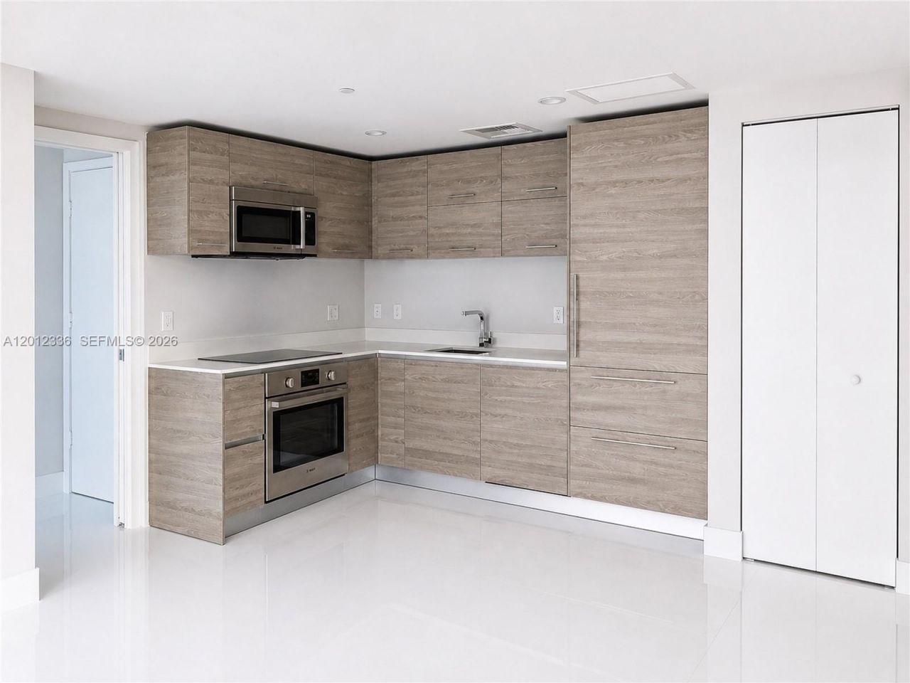 1300 S Miami Ave , Unit 4507, Miami, FL 33130 Photo