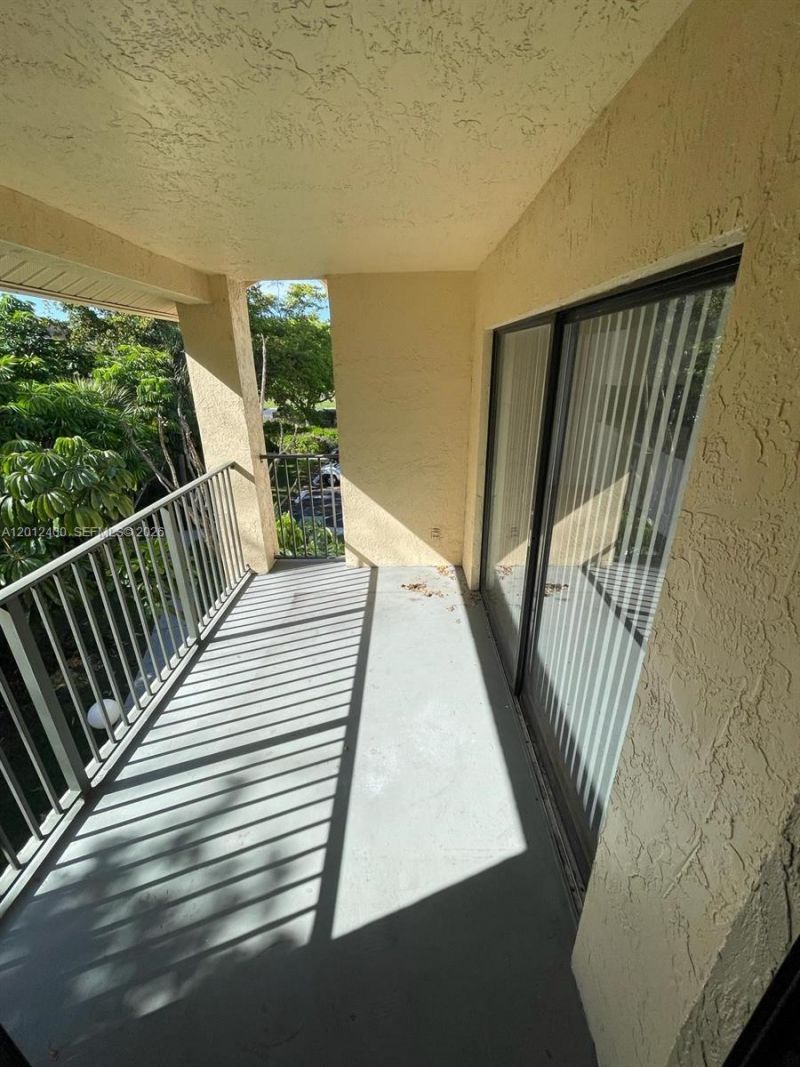 9999 Summerbreeze Dr, Unit 212, Sunrise, FL 33322 Photo