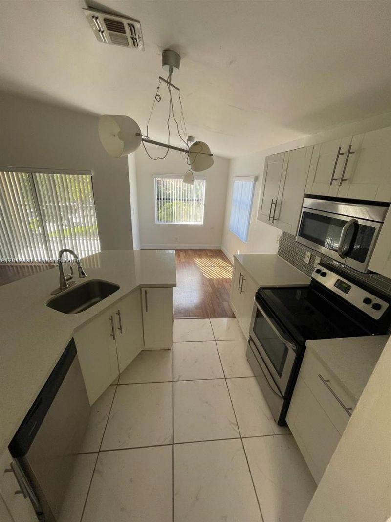 9999 Summerbreeze Dr, Unit 212, Sunrise, FL 33322 Photo