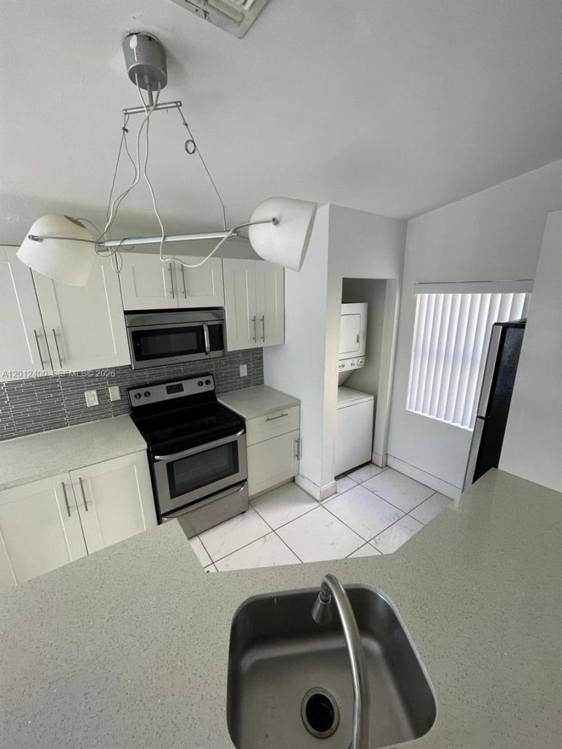 9999 Summerbreeze Dr, Unit 212, Sunrise, FL 33322 Photo